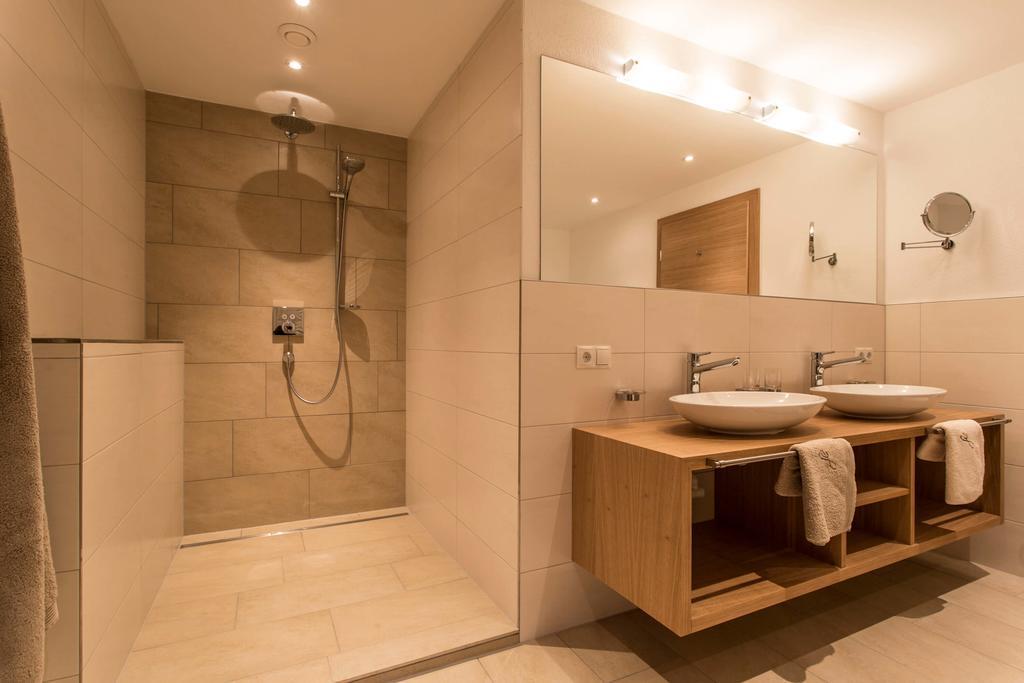 Slow Living Suite - Ferienwohnung Mit Privater Sauna & Garten Fiss Exterior foto